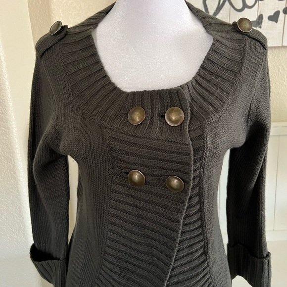 NWOT - Charming Charlie’s Gray Sweater with Rustic Metal Buttons - Picture 3 of 6